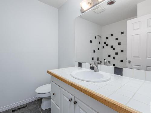 9216 86 Street, Edmonton, AB - Indoor Photo Showing Bathroom