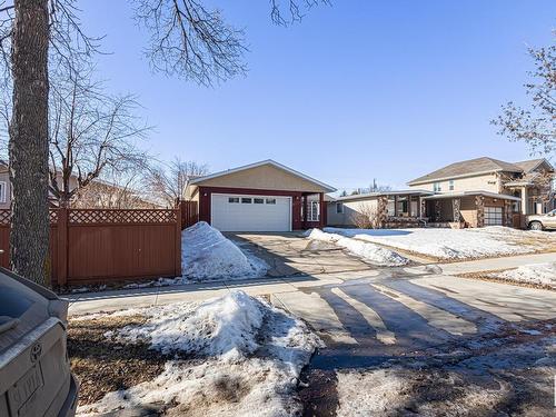 9216 86 Street, Edmonton, AB - Outdoor