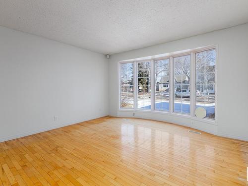 9216 86 Street, Edmonton, AB - Indoor Photo Showing Other Room