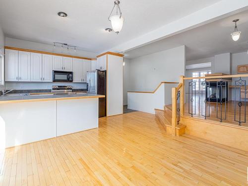 9216 86 Street, Edmonton, AB - Indoor Photo Showing Kitchen