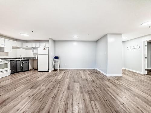 1130 330 Clareview Station Drive, Edmonton, AB - Indoor Photo Showing Kitchen