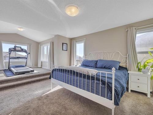 770 Lewis Greens Drive, Edmonton, AB - Indoor Photo Showing Bedroom