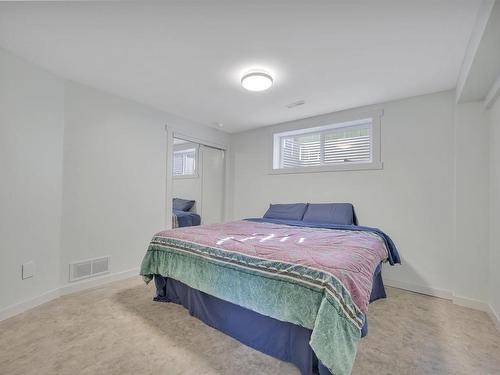 770 Lewis Greens Drive, Edmonton, AB - Indoor Photo Showing Bedroom