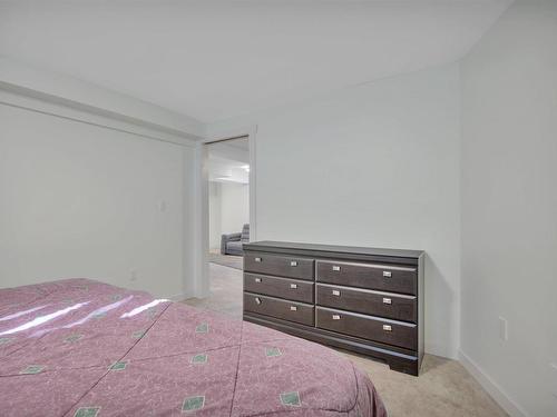 770 Lewis Greens Drive, Edmonton, AB - Indoor Photo Showing Bedroom