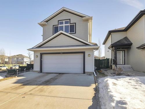 770 Lewis Greens Drive, Edmonton, AB - Outdoor