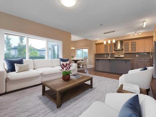 770 Lewis Greens Drive, Edmonton, AB - Indoor Photo Showing Living Room