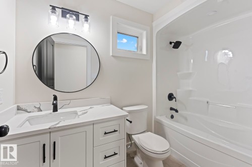 807 Schooner Drive, Cold Lake, AB - Indoor Photo Showing Bathroom