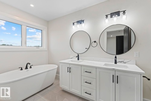 807 Schooner Drive, Cold Lake, AB - Indoor Photo Showing Bathroom