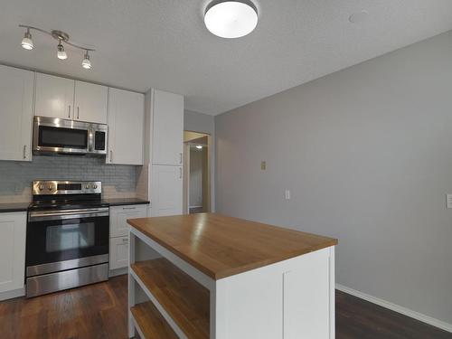 10619 81 Street, Edmonton, AB - Indoor Photo Showing Kitchen