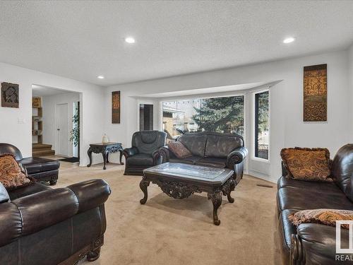 3020 105 Street, Edmonton, AB - Indoor Photo Showing Living Room