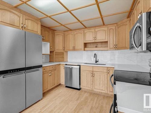 3020 105 Street, Edmonton, AB - Indoor Photo Showing Kitchen