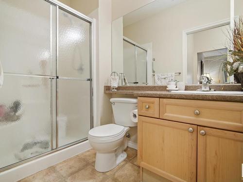 127 8528 82 Avenue, Edmonton, AB - Indoor Photo Showing Bathroom