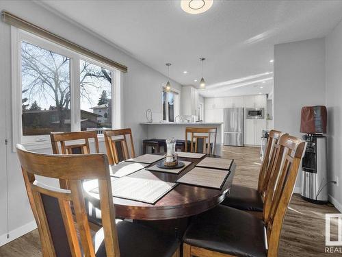 9823 156 Avenue, Edmonton, AB - Indoor Photo Showing Dining Room