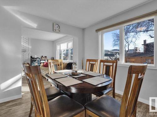 9823 156 Avenue, Edmonton, AB - Indoor Photo Showing Dining Room