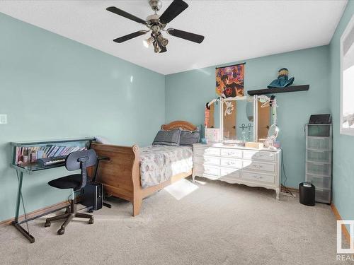 9823 156 Avenue, Edmonton, AB - Indoor Photo Showing Bedroom