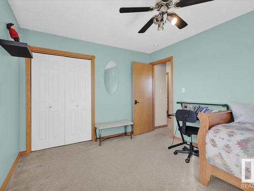 9823 156 Avenue, Edmonton, AB - Indoor Photo Showing Bedroom