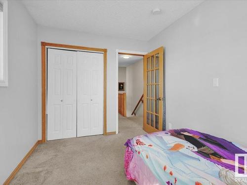 9823 156 Avenue, Edmonton, AB - Indoor Photo Showing Bedroom