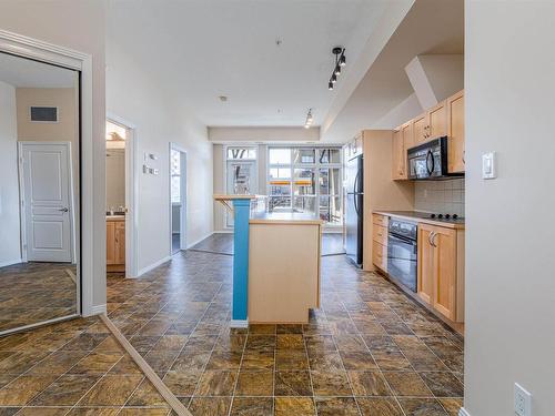 143 10403 122 Street, Edmonton, AB - Indoor Photo Showing Kitchen