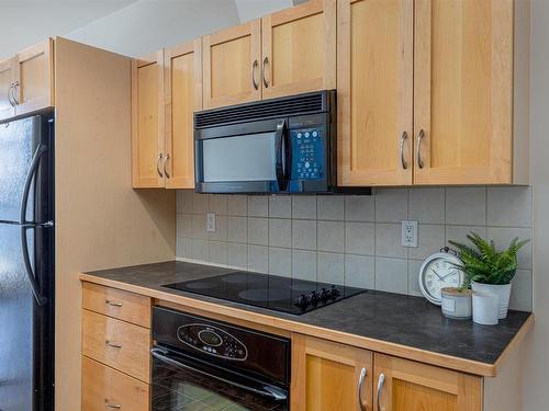 143 10403 122 Street, Edmonton, AB - Indoor Photo Showing Kitchen