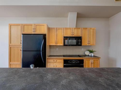 143 10403 122 Street, Edmonton, AB - Indoor Photo Showing Kitchen