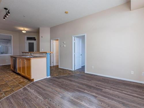 143 10403 122 Street, Edmonton, AB - Indoor Photo Showing Kitchen