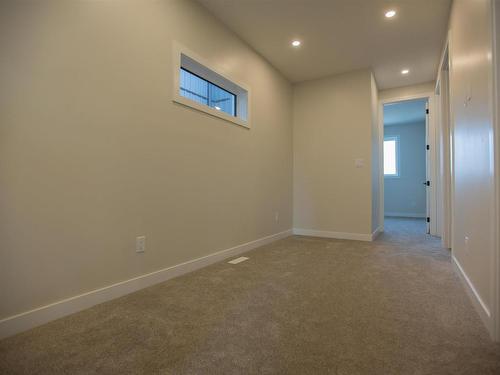 9654 76 Avenue, Edmonton, AB - Indoor Photo Showing Other Room