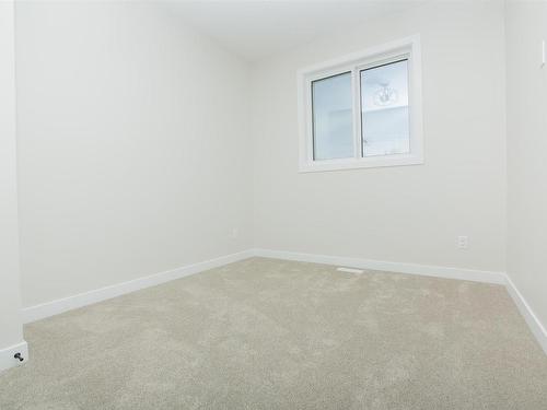 9654 76 Avenue, Edmonton, AB - Indoor Photo Showing Other Room