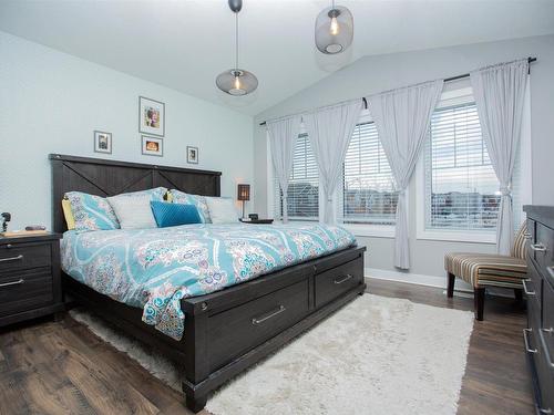 526 Orchards Boulevard, Edmonton, AB - Indoor Photo Showing Bedroom