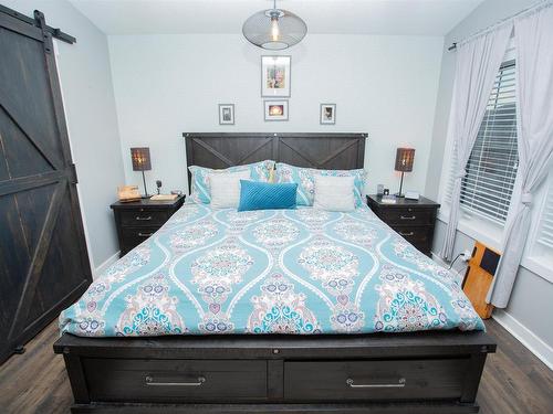 526 Orchards Boulevard, Edmonton, AB - Indoor Photo Showing Bedroom