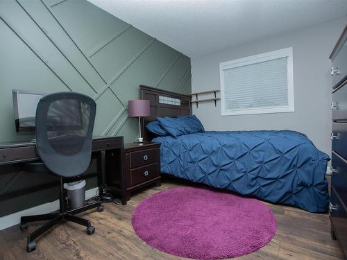 526 Orchards Boulevard, Edmonton, AB - Indoor Photo Showing Bedroom