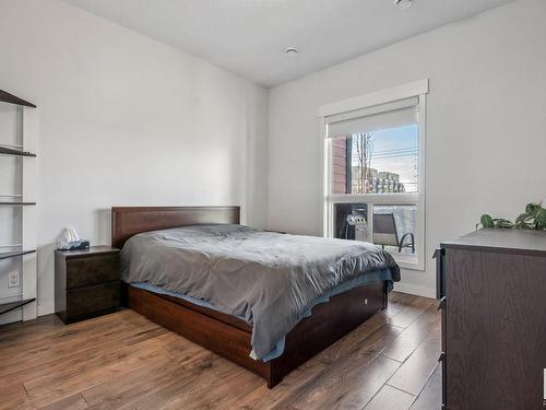 209 10518 113 Street, Edmonton, AB - Indoor Photo Showing Bedroom