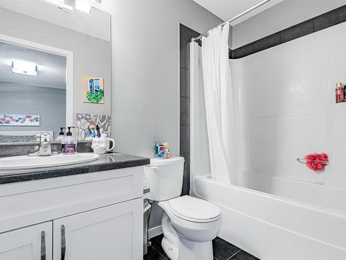 2614 Casey Way, Edmonton, AB - Indoor Photo Showing Bathroom