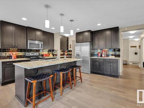 17115 71 Street, Edmonton, AB - Indoor Photo Showing Kitchen With Upgraded Kitchen