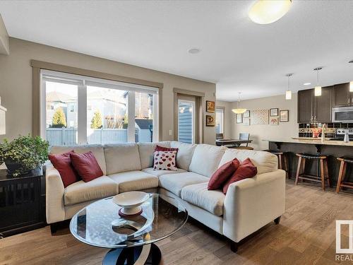 17115 71 Street, Edmonton, AB - Indoor Photo Showing Living Room