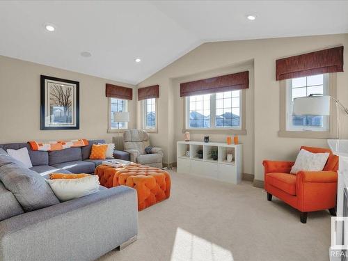 17115 71 Street, Edmonton, AB - Indoor Photo Showing Living Room