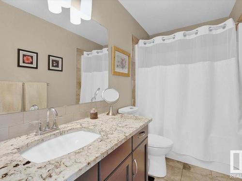 17115 71 Street, Edmonton, AB - Indoor Photo Showing Bathroom