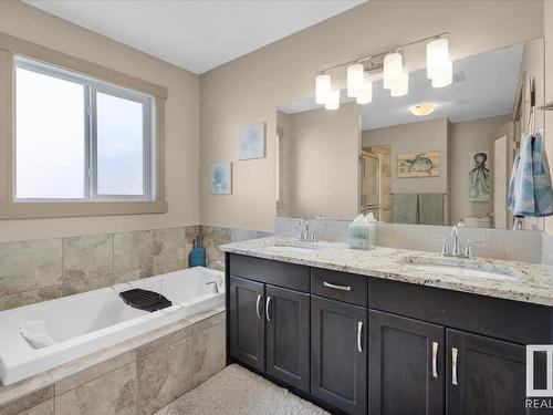 17115 71 Street, Edmonton, AB - Indoor Photo Showing Bathroom