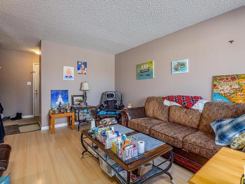 110 16428 109 Street, Edmonton, AB - Indoor Photo Showing Living Room