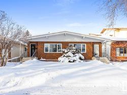 9426/9428 96A Street  Edmonton, AB T6C 3Z7