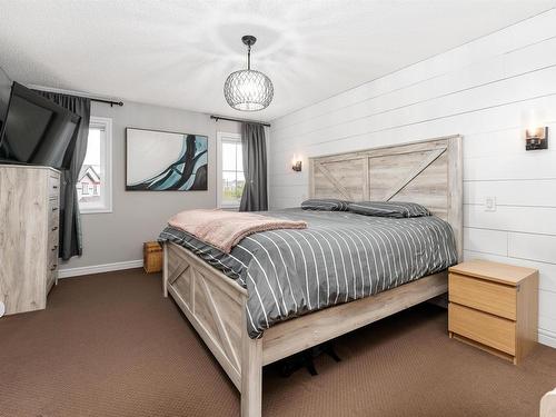 1640 57 Street, Edmonton, AB - Indoor Photo Showing Bedroom