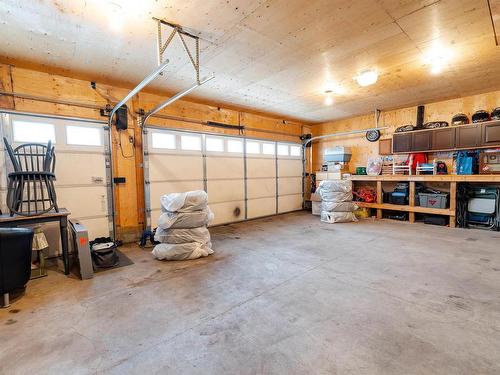 1640 57 Street, Edmonton, AB - Indoor Photo Showing Garage