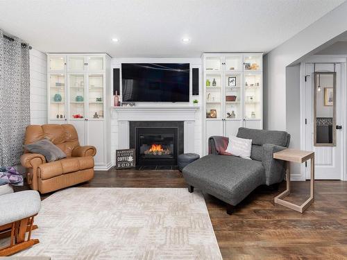 1640 57 Street, Edmonton, AB - Indoor Photo Showing Living Room With Fireplace