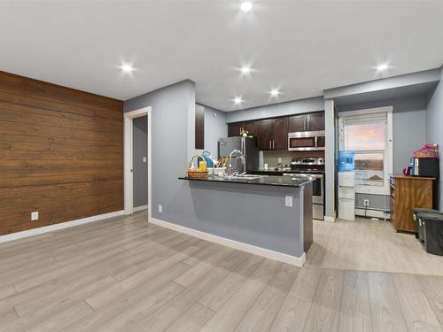 402 1510 Watt Drive, Edmonton, AB - Indoor Photo Showing Kitchen