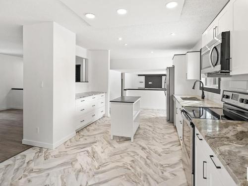 2432 117 Street, Edmonton, AB - Indoor Photo Showing Kitchen