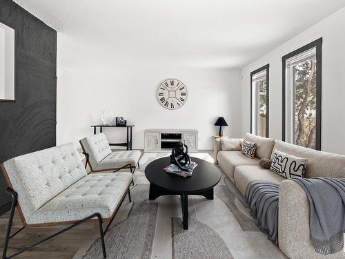 2432 117 Street, Edmonton, AB - Indoor Photo Showing Living Room