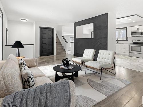 2432 117 Street, Edmonton, AB - Indoor Photo Showing Living Room