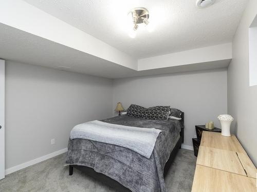 17616 58 Street, Edmonton, AB - Indoor Photo Showing Bedroom