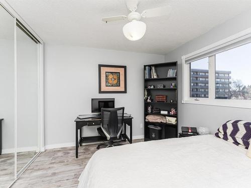 173 Royal Road, Edmonton, AB - Indoor Photo Showing Bedroom