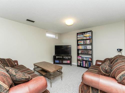 173 Royal Road, Edmonton, AB - Indoor