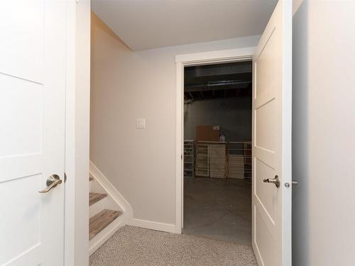 173 Royal Road, Edmonton, AB - Indoor Photo Showing Other Room